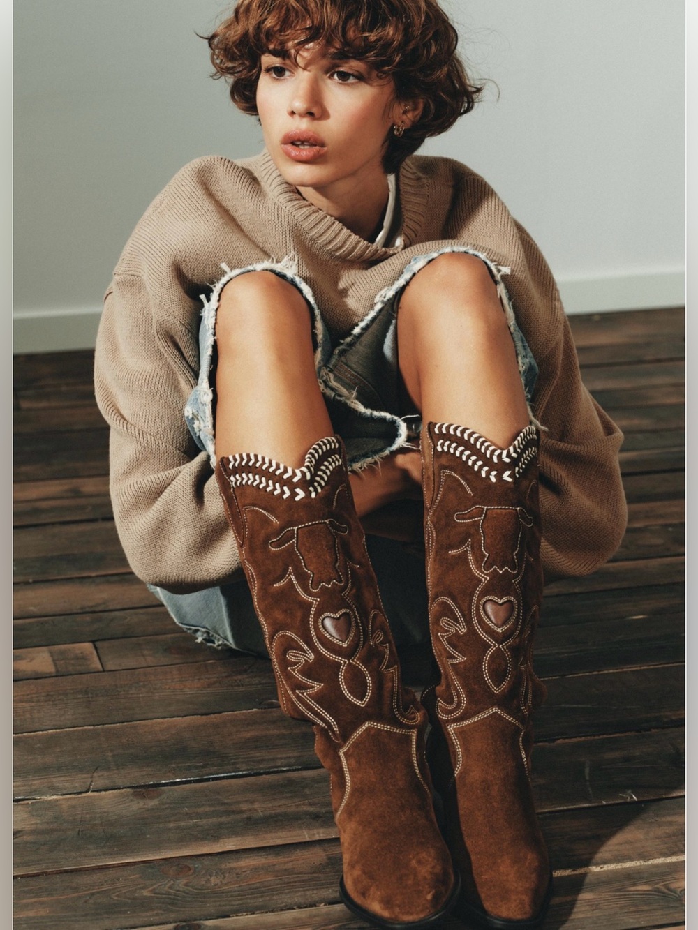 ZARA Brown Suede Cowboy Boots in 
Sz 37